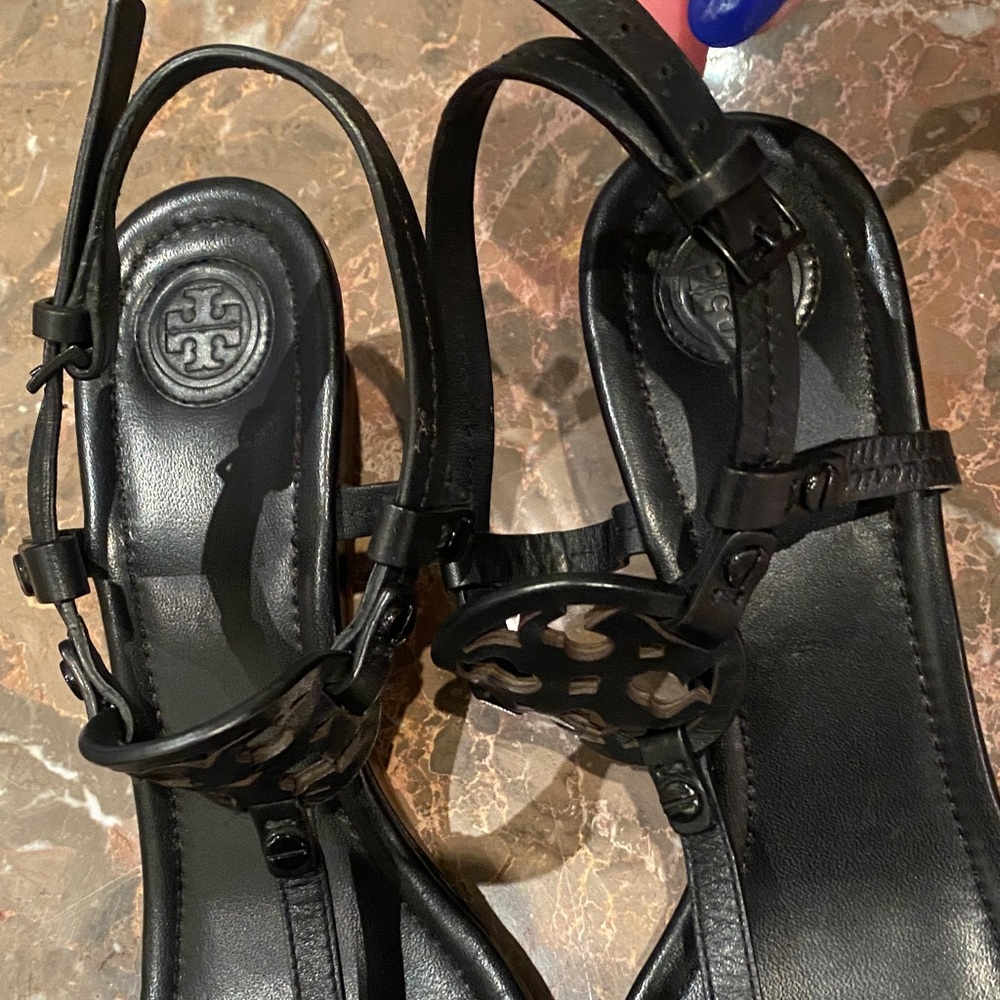 Tory Burch Black Wedge Sandals. Size 8.5 - Picture 6 of 10